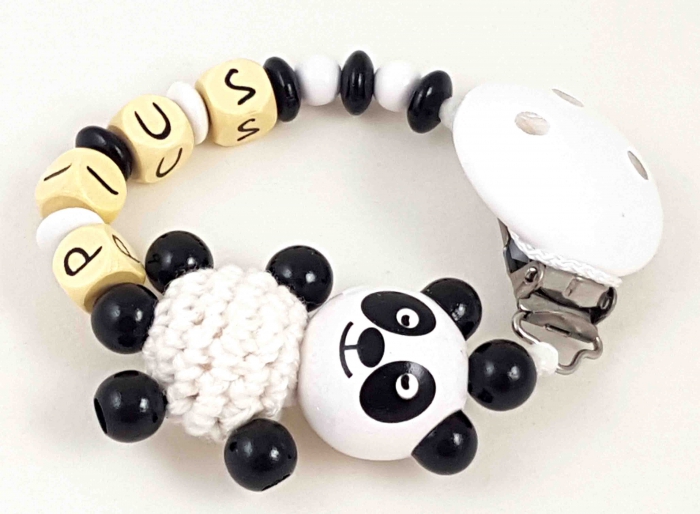 Schnullerkette mit Namen "Panda&Häkelkörper" in schwarz/weiß
