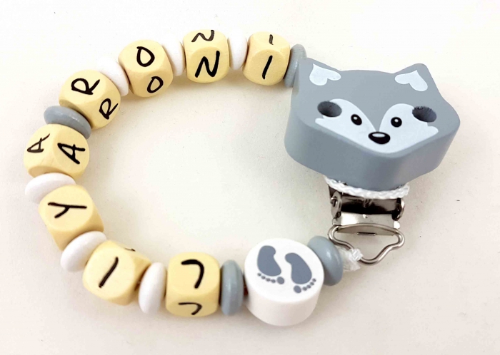 Schnullerkette mit Name "Füßchen" in grau/weiß
